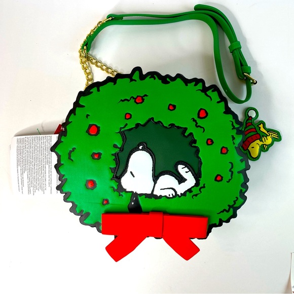 Loungefly | Bags | Loungefly Peanuts Snoopy Woodstock Light Up Wreath ...